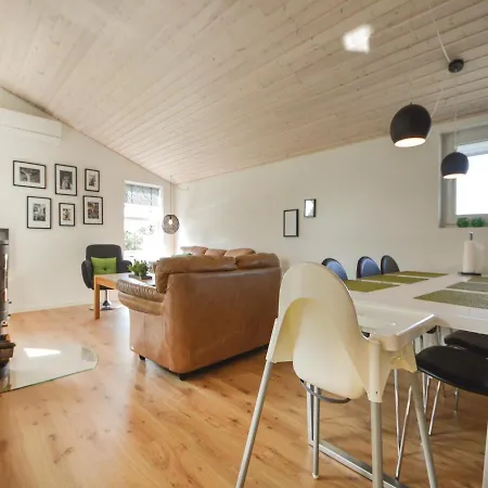 Dom wakacyjny Three-bedroom Holiday In Hejls